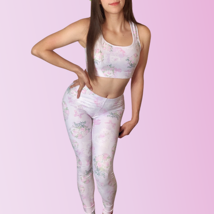 Anniversary kawaii leggings in pink with pink rose bouquets and lace hearts