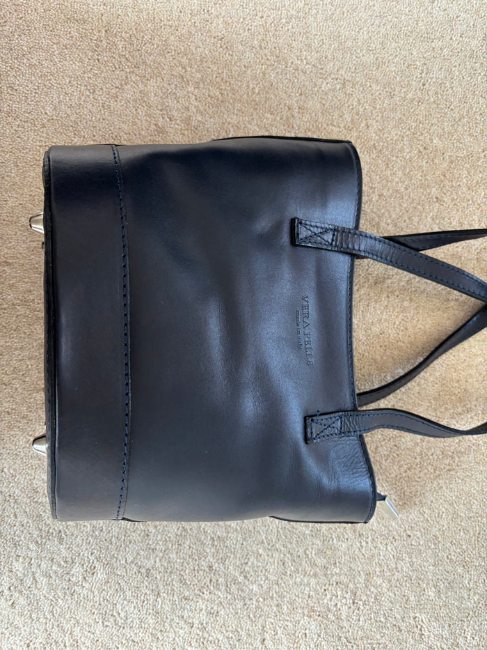 💙 Black Bucket Bag – Italian Leather Elegance