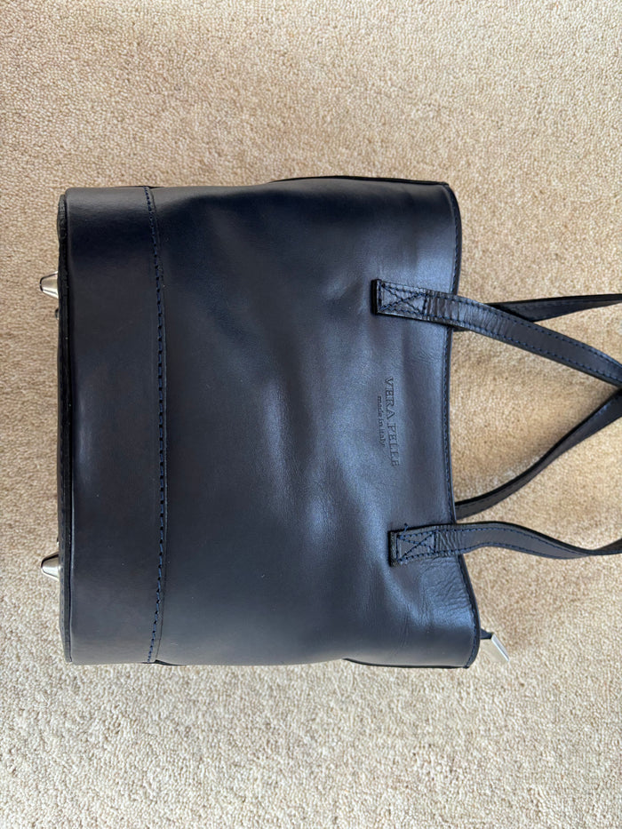 💙 Black Bucket Bag – Italian Leather Elegance