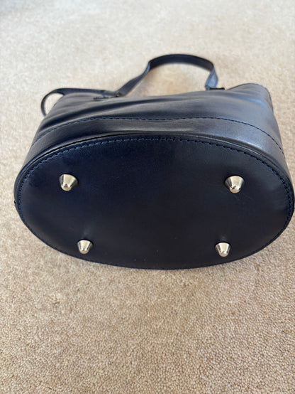 💙 Black Bucket Bag – Italian Leather Elegance
