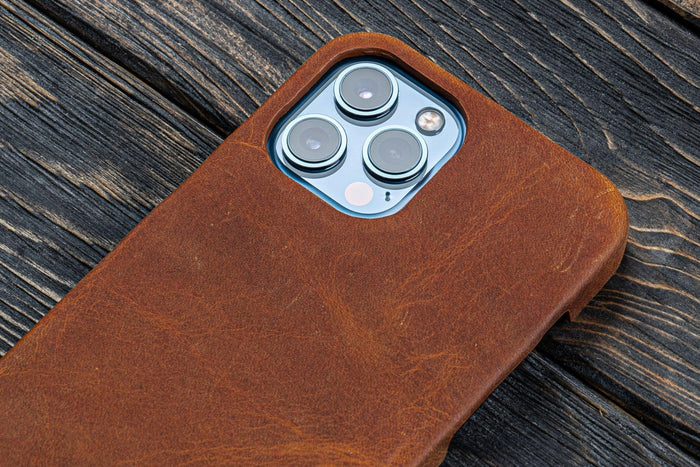 Leather iPhone 13 (6.1") Hard Back Cover