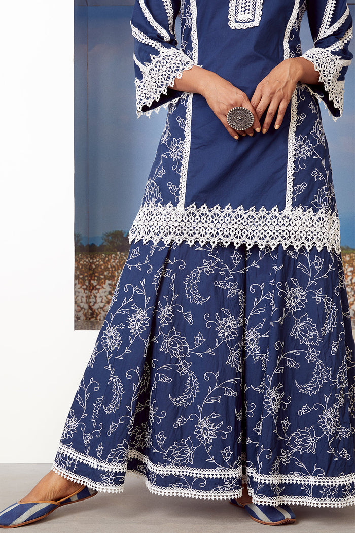 REVERIE KURTA
