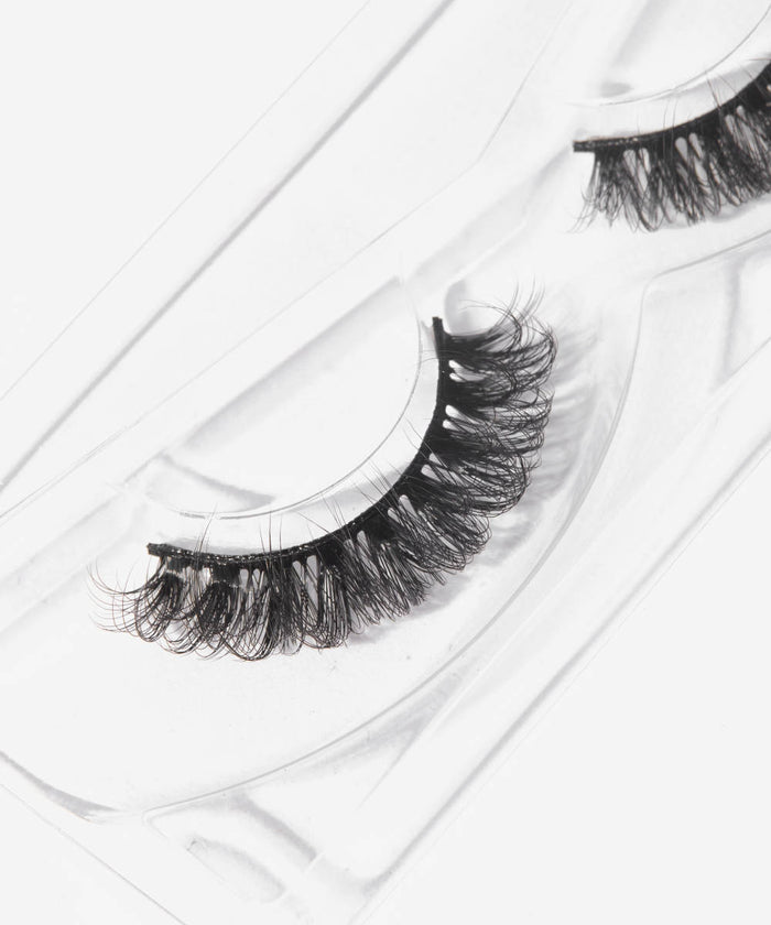 Russian Foxy Volume Strip Unicorn Lashes - Unicorn Cosmetics