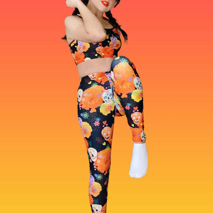 Sugar Skull kawaii leggings with flower-crowned skulls and bright hearts on black